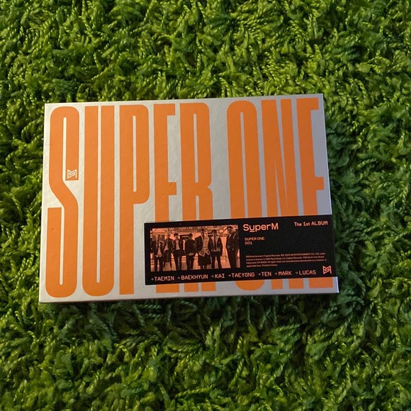 SuperM super one album - Picture 1 of 3